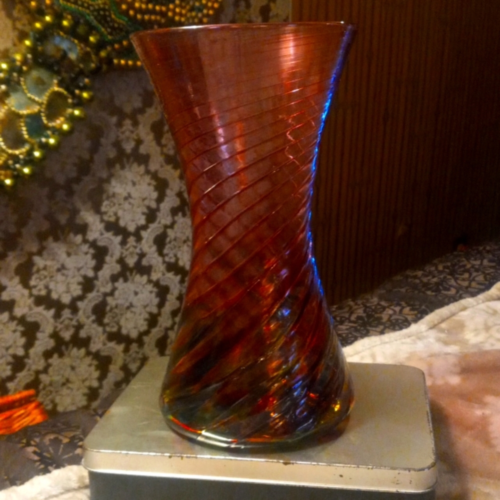 Tote # 2 This is a beautiful Glass Eye Studio Hour Glass Cranberry Rainbow Vase.